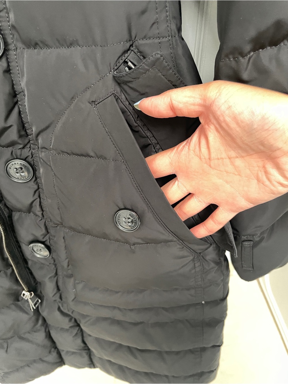 Burberry Brit Women's Black Quilted Belted Puffer Jacket - medium/large - Picture 12 of 13